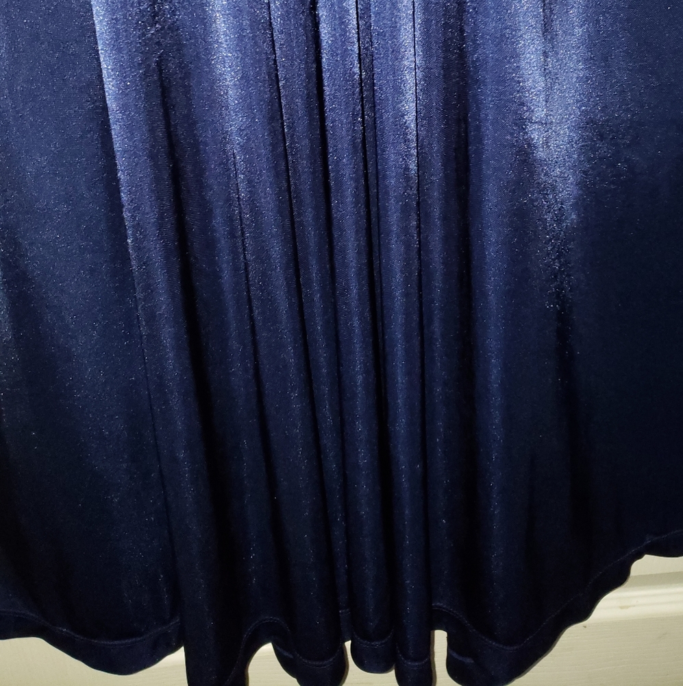Prom dress - Picture 2 of 5